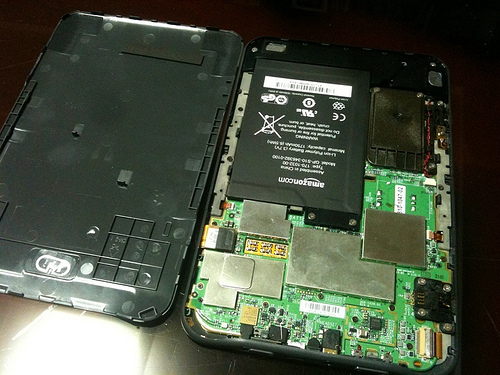 Disassembling and fixing Kindle 3