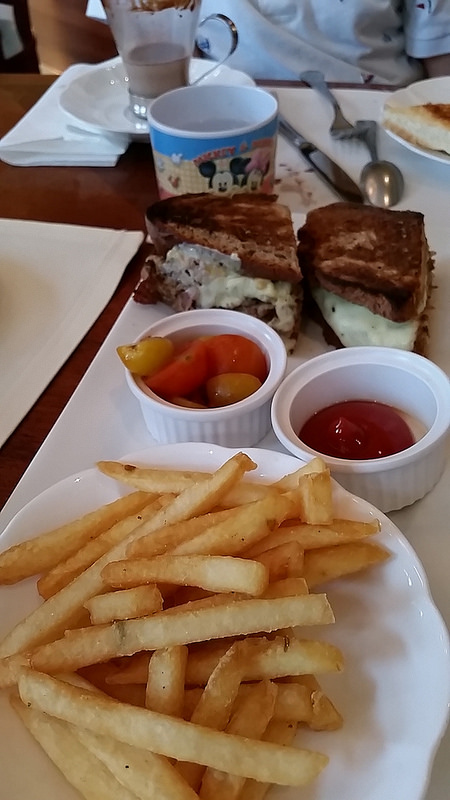 @HK Disney Land Hotel