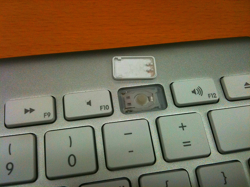 Apple bluetooth wireless keyboard