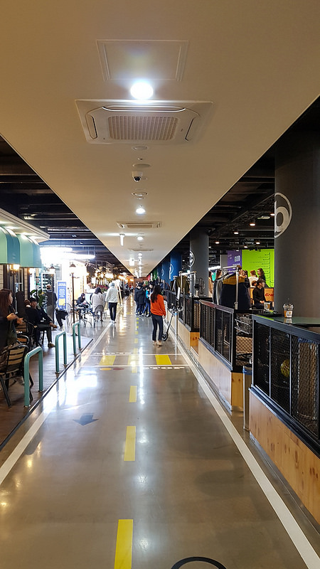 Family bowling day at East Seoul Grand Bowling Center